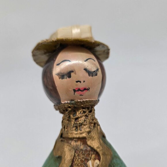 Handcrafted Paper Mache Mexican Doll With Green Cape & Hat Signed - Picture 3 of 8